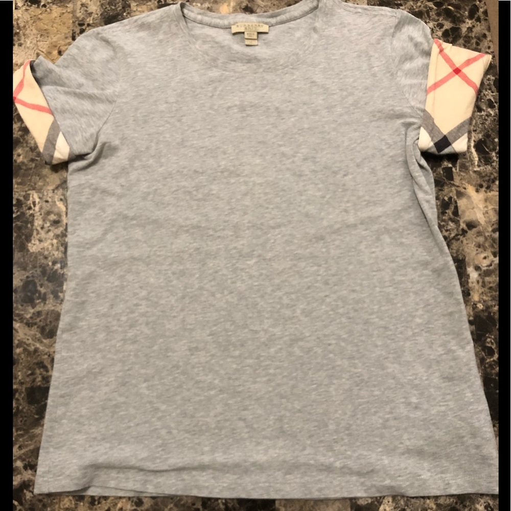 ❤️SOLD❤️Burberry Short Sleeve